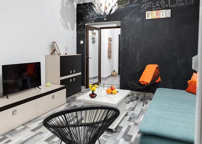 Old City Deluxe Apart - River View !