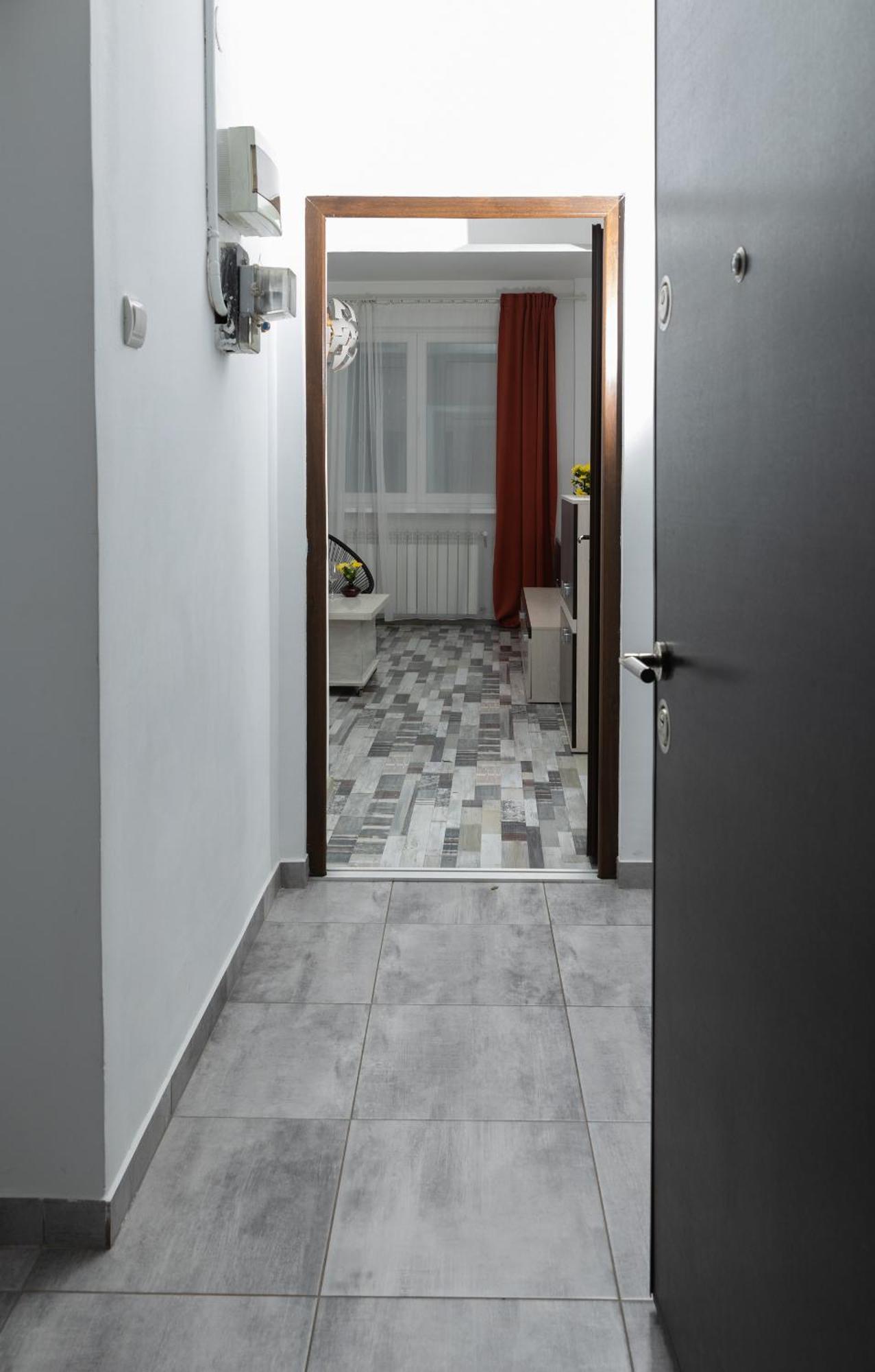 Old Deluxe - River View ! Apartment *