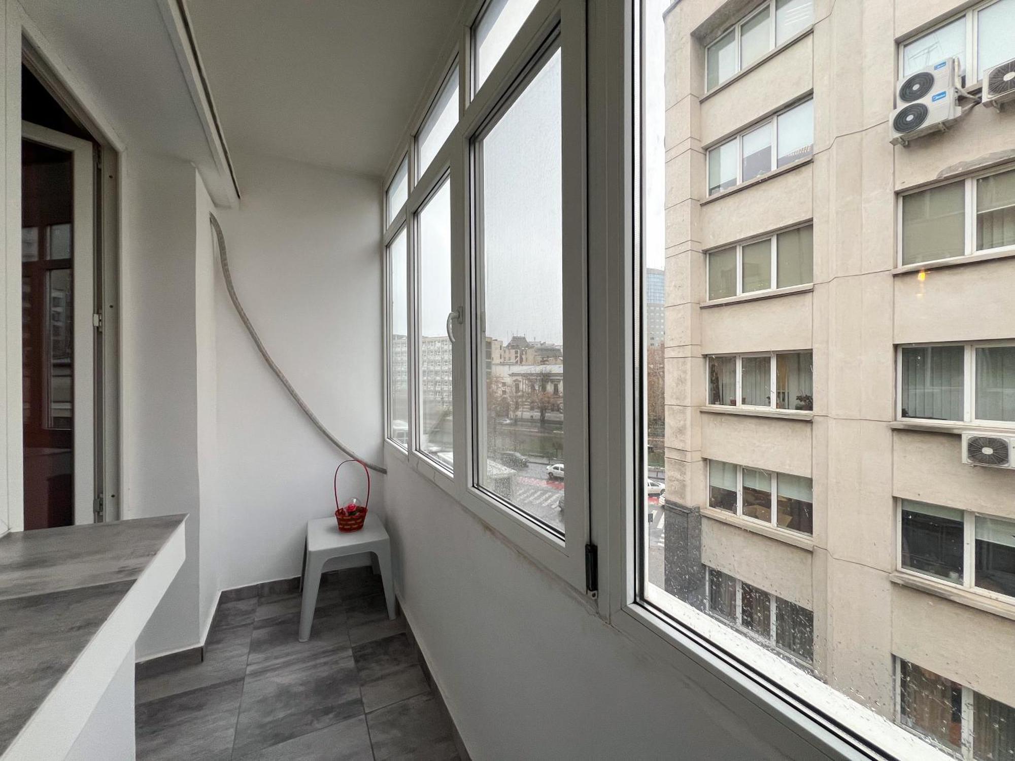 Old Deluxe - River View ! Apartment *