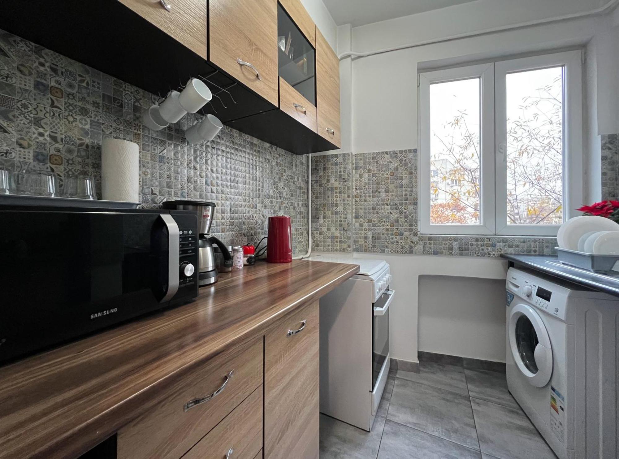 Old Deluxe - River View ! Apartment *